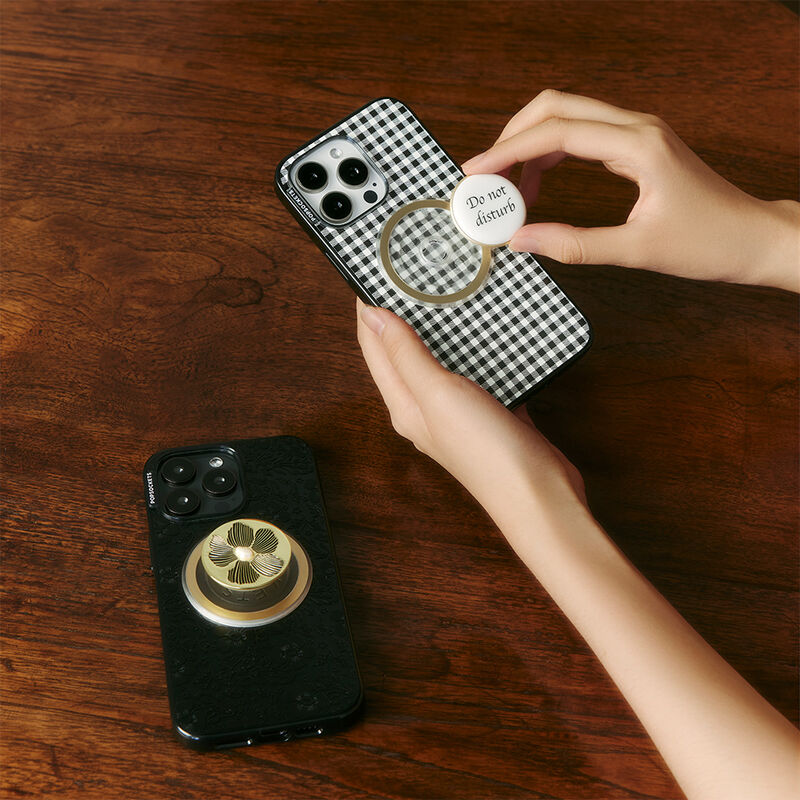 Gingham — iPhone 16 Pro MagSafe Case image number 2